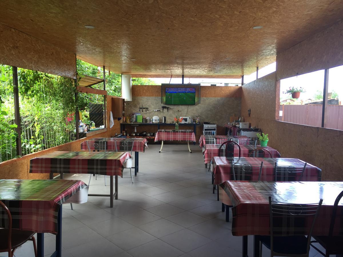 Dionisy Guest House Pizunda Exterior foto