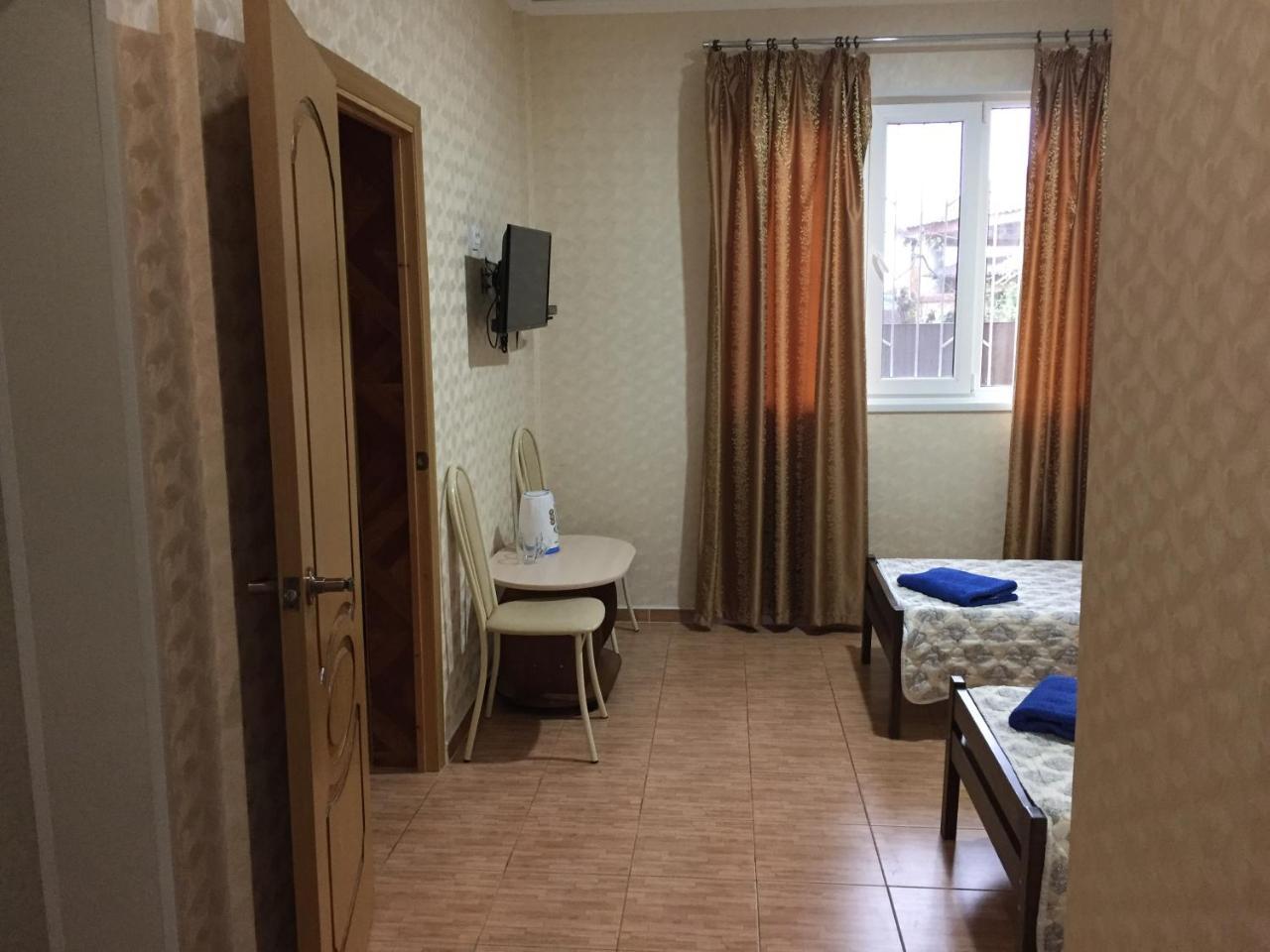 Dionisy Guest House Pizunda Exterior foto